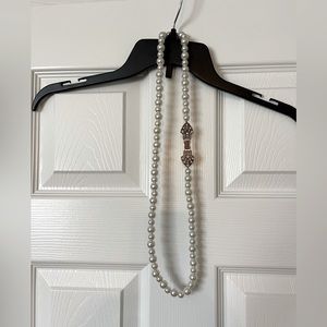 Plunder Brindy pearl necklace